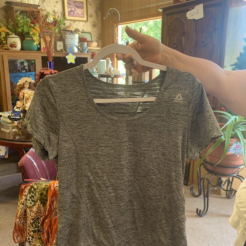 Large Grey Reebok women’s shirt